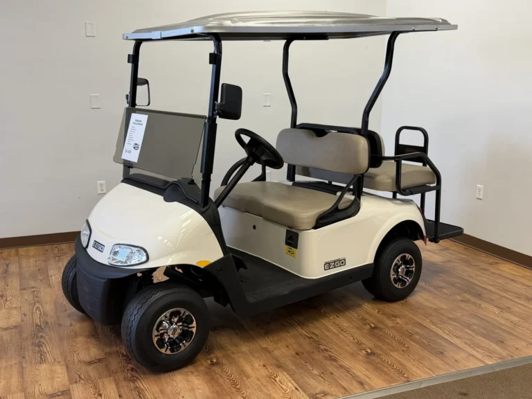 2018 E-Z-GO Freedom RXV Electric 4 Passenger Golf Cart (White) at Oxford Golf Cars